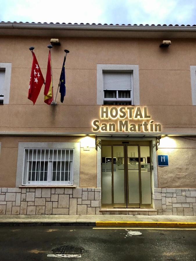 Hostal San Martin Hotel ซานมาร์ตินเดลาเวกา ภายนอก รูปภาพ